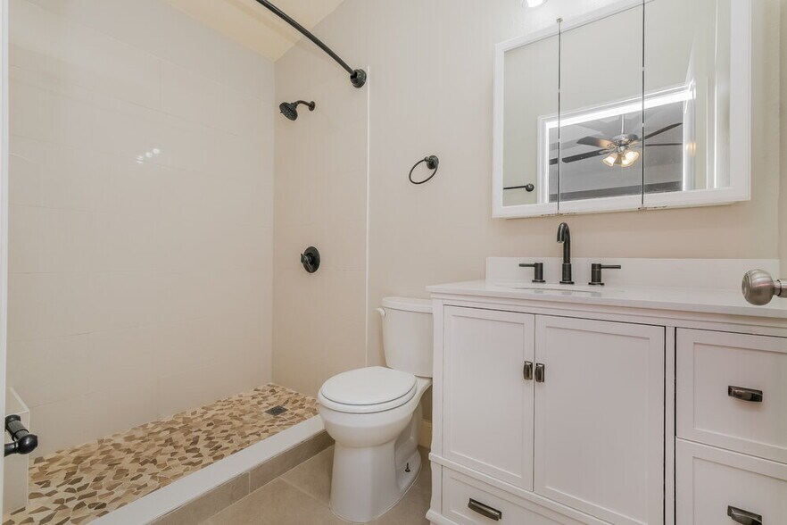 Building Photo - 10610 Navigation Dr