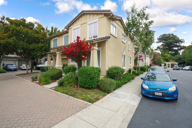 Building Photo - 5884 Cedarwood Cmn