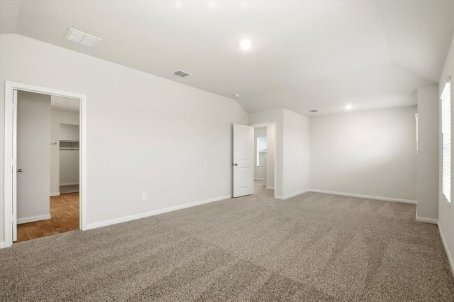 Building Photo - 120 Raymondville Path