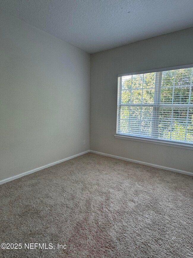 Building Photo - 12423 Forest Lake Cir W