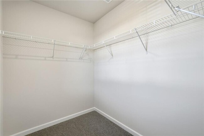 Building Photo - 3966 Oakwood Ter Ct