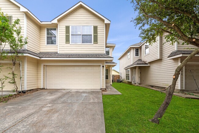 Building Photo - 8710 Thistlemoor Ln