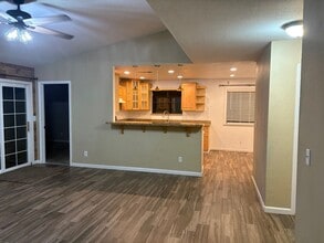 Building Photo - Great 4 bedroom home with pool