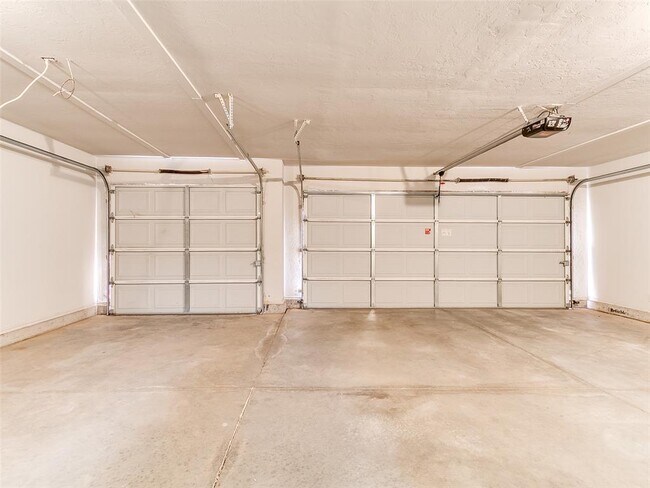 Building Photo - 8401 NW 107th St