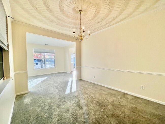 Building Photo - Spacious 4 Bedroom Home on Cul-de-sac in Castleton Virginia Beach!