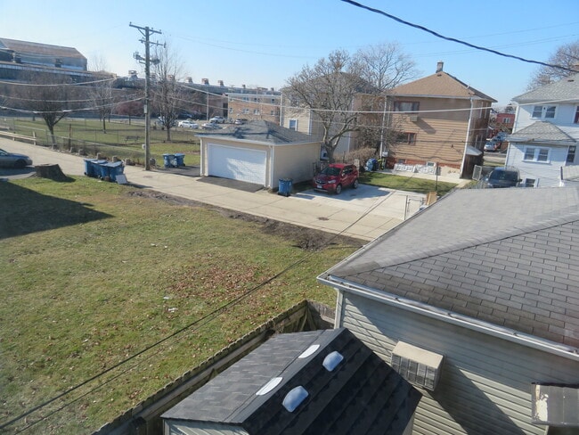 Building Photo - 118 N 12th Ave