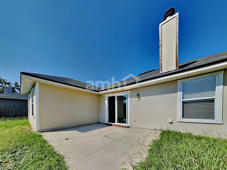 Building Photo - 2523 Sandhaven Ct