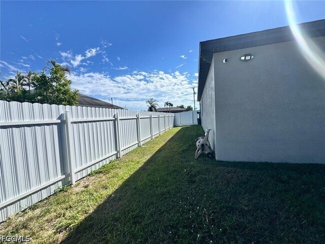 Building Photo - 209 SE 26th Terrace