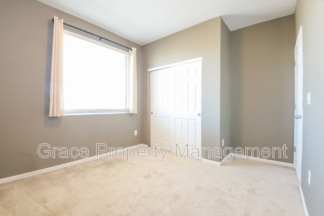 Building Photo - 9681 Truckee St