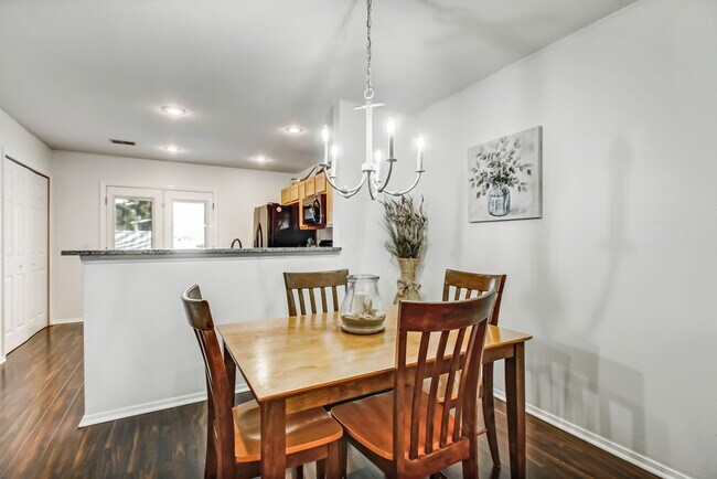 Building Photo - 34 Bushwood Dr