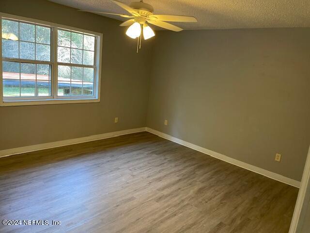 Building Photo - 827 Hillsborough Ave