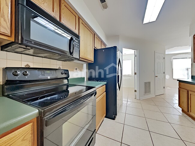 Building Photo - 6449 Sterchi Village Blvd