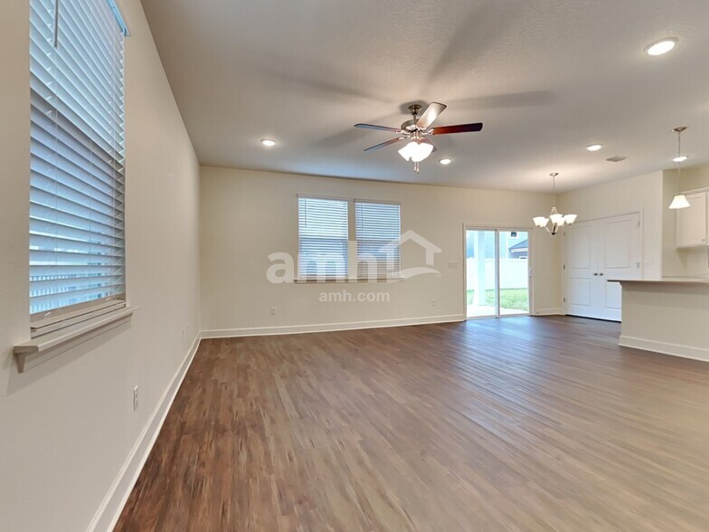 Building Photo - 10717 Coleman Rd