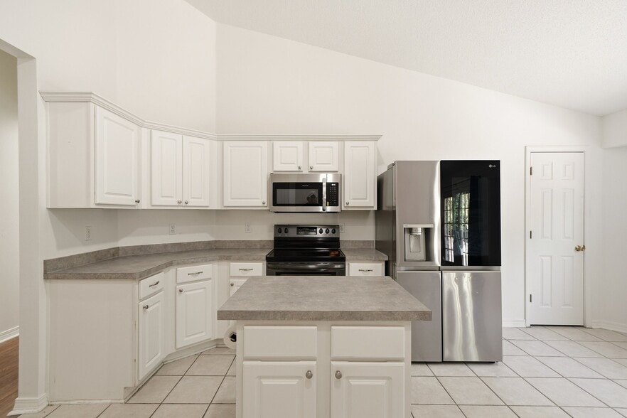 Building Photo - 6381 Havenmist Ln