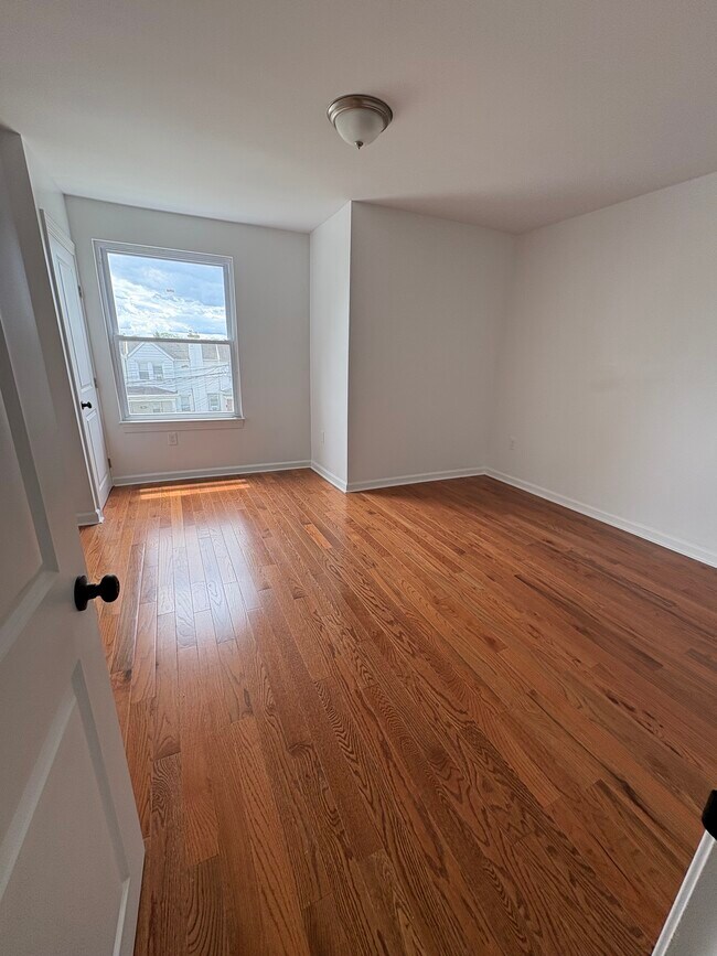 Bedroom - 7111 Clover Ln