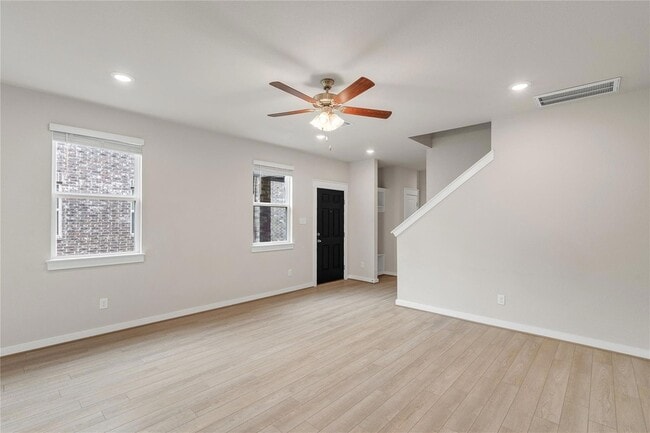 Building Photo - 17104 Crane Fly Dr