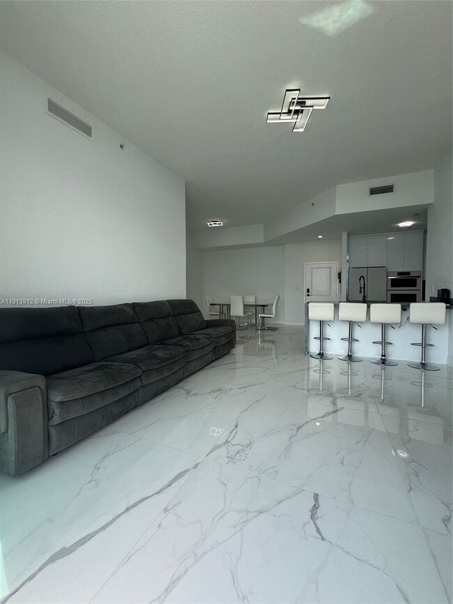 Building Photo - 7910 Harbor Island Dr