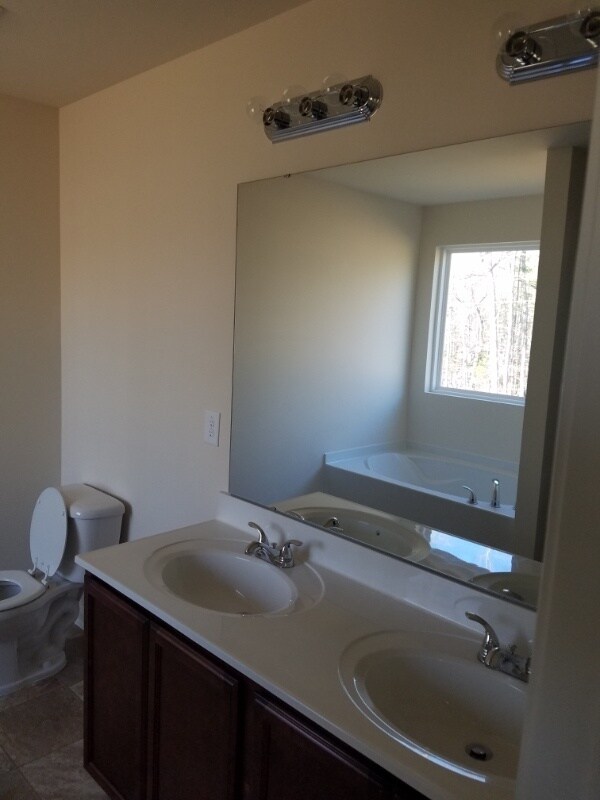 Building Photo - 2633 Taton Ct
