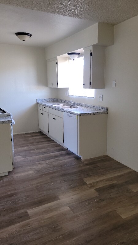 Building Photo - 15531 Barranca Way