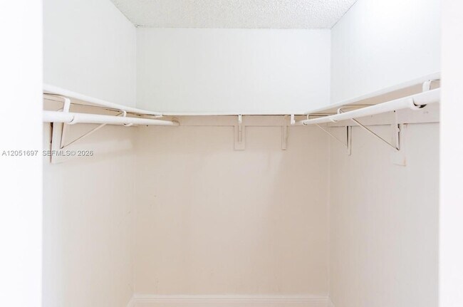 Building Photo - 6950 Miami Gardens Dr