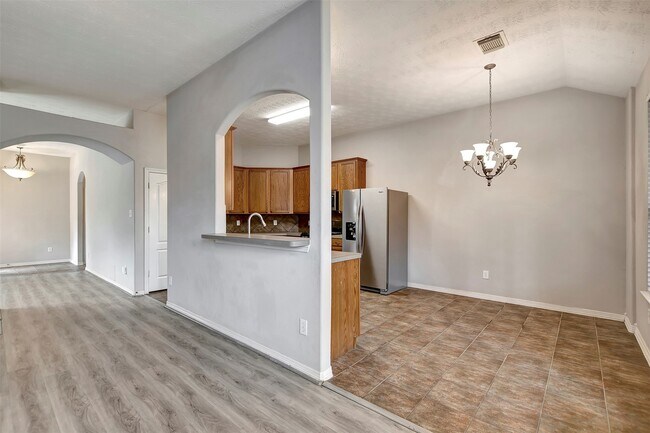 Building Photo - 2013 Lulach Ln