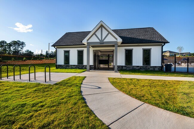 Building Photo - 815 Freston Rd