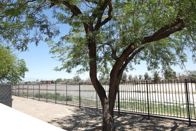 Building Photo - 43376 Cook St