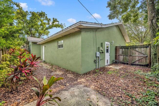 Building Photo - 1816 Mizell Ave