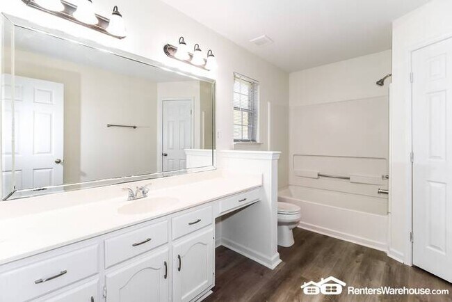 Building Photo - Newly Remodeled Southaven Home