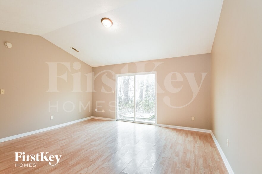 Building Photo - 3860 Planewood Dr