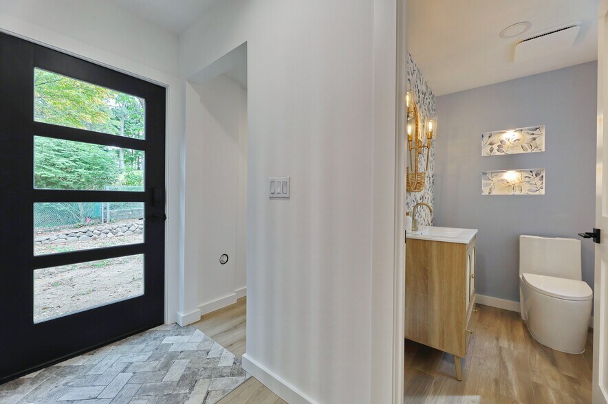 Building Photo - 205 Island Rd