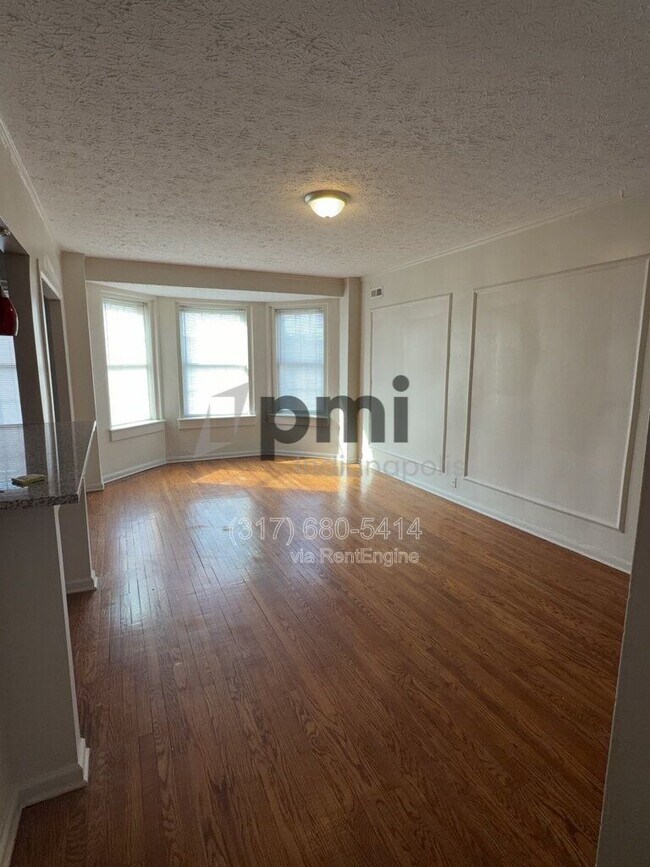 Building Photo - 1 W 28th St