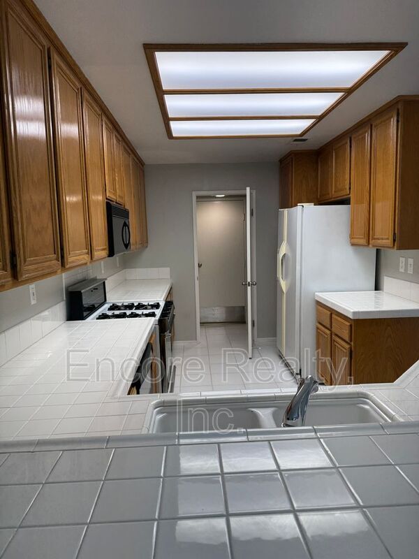 Building Photo - 9338 Babauta Rd