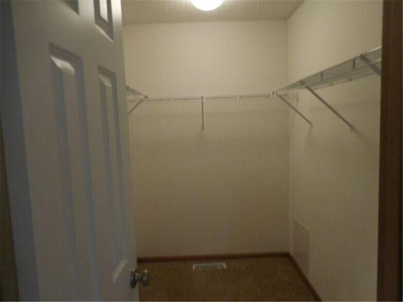 Building Photo - 4880 149th St N