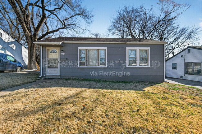 Building Photo - 334 Mueller Ave