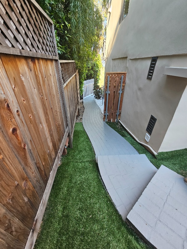 Building Photo - 4355 Ocean View Dr