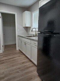 Building Photo - Palms at Kinsey