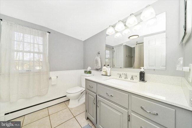 Building Photo - 313 N Market St