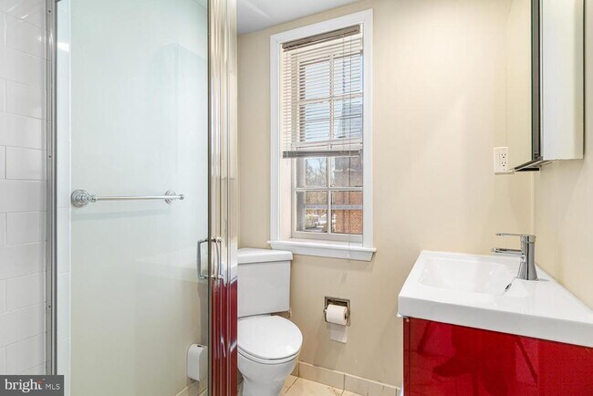 Building Photo - 415 City Ave