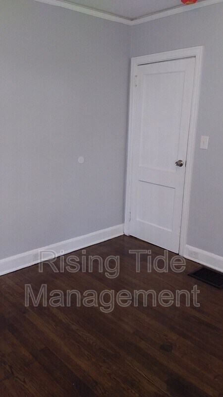 Building Photo - 4404 Avenue M