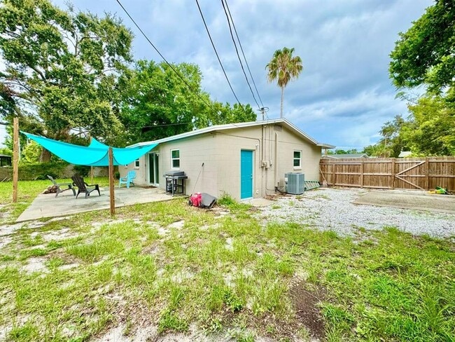 Building Photo - 3957 Wahoo Dr SE