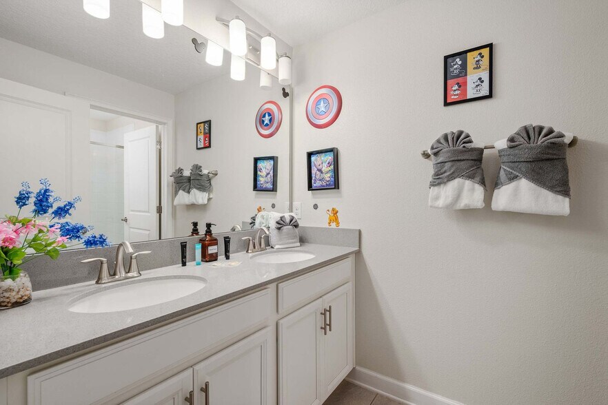 Building Photo - 8988 Stinger Dr