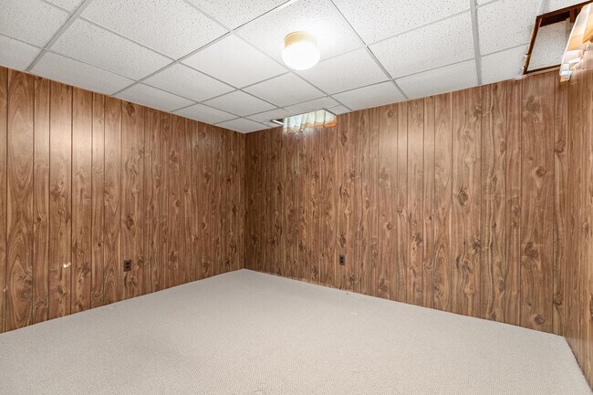 Building Photo - 25352 Potomac Dr