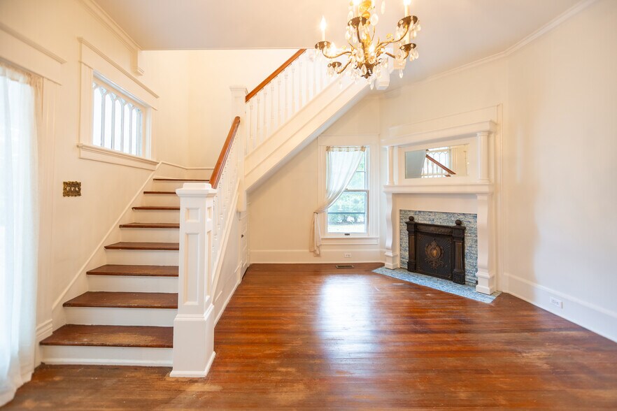 Building Photo - 1014 Shepherd St