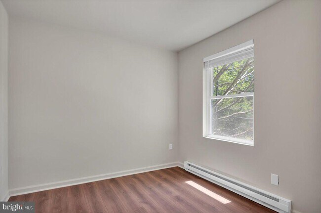 Building Photo - 11 Thistleton Rd