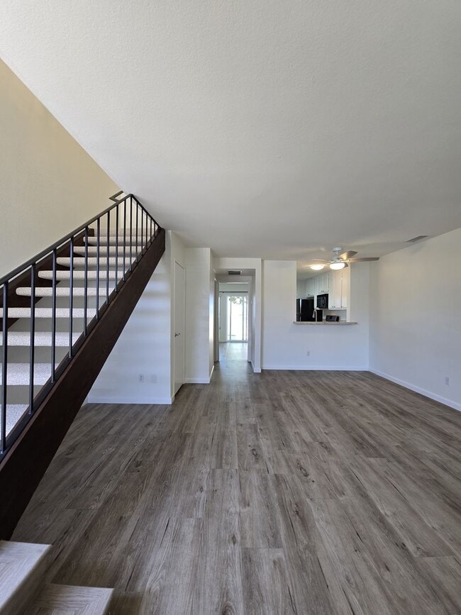 Building Photo - Coastal Living: 2-Bed, 1.5-Bath Townhome w...
