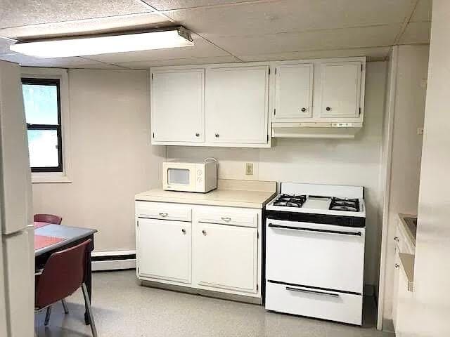 Building Photo - 110 Cook St