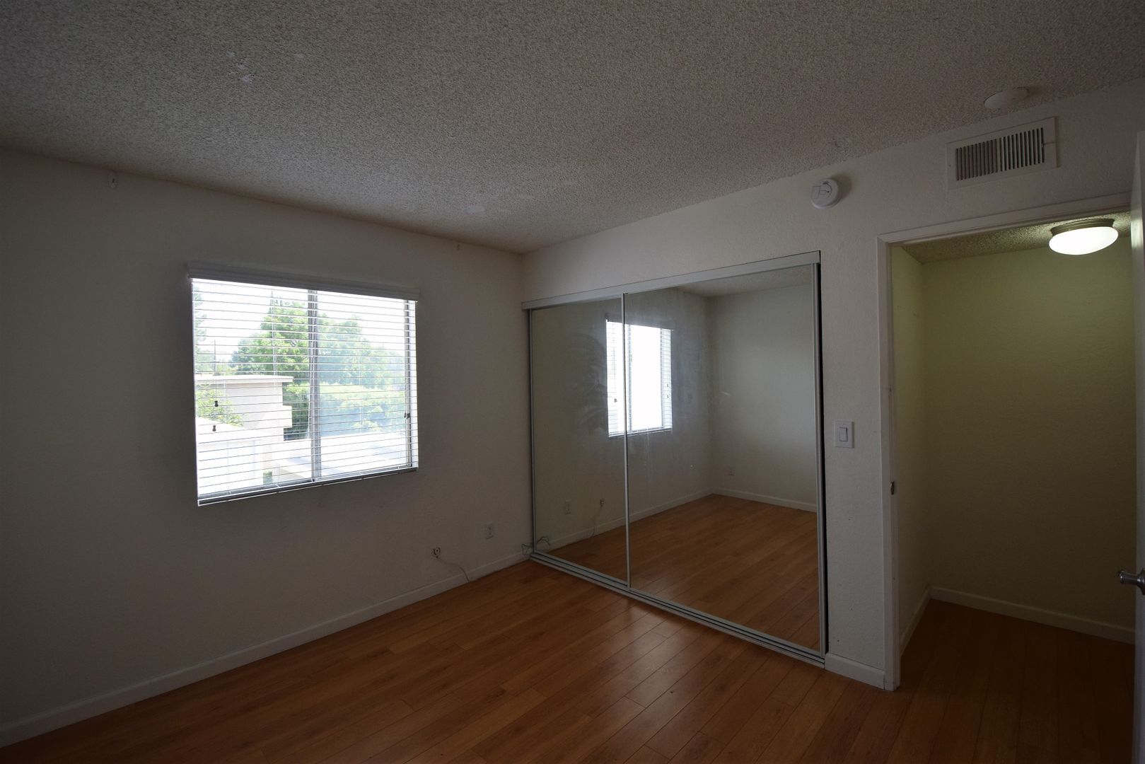 Building Photo - 4930 Whitsett Ave