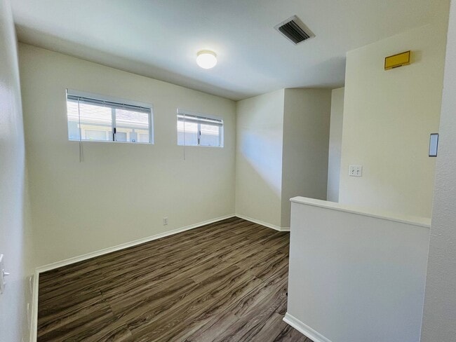 Building Photo - Partly Furnished 3-bedroom, 2.5-bath home,...