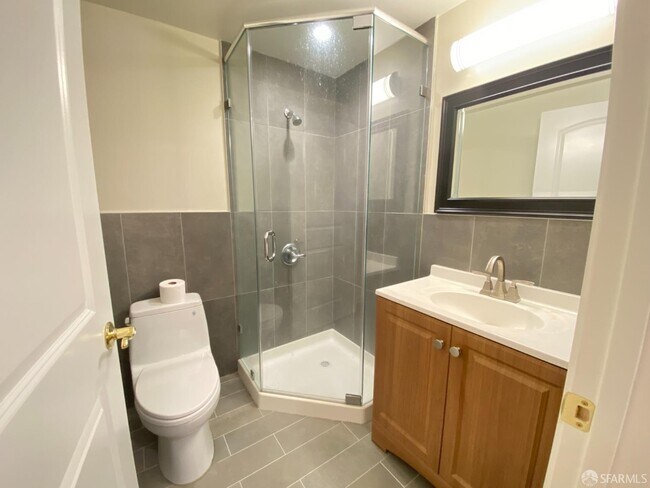 Building Photo - 60 Westdale Ave